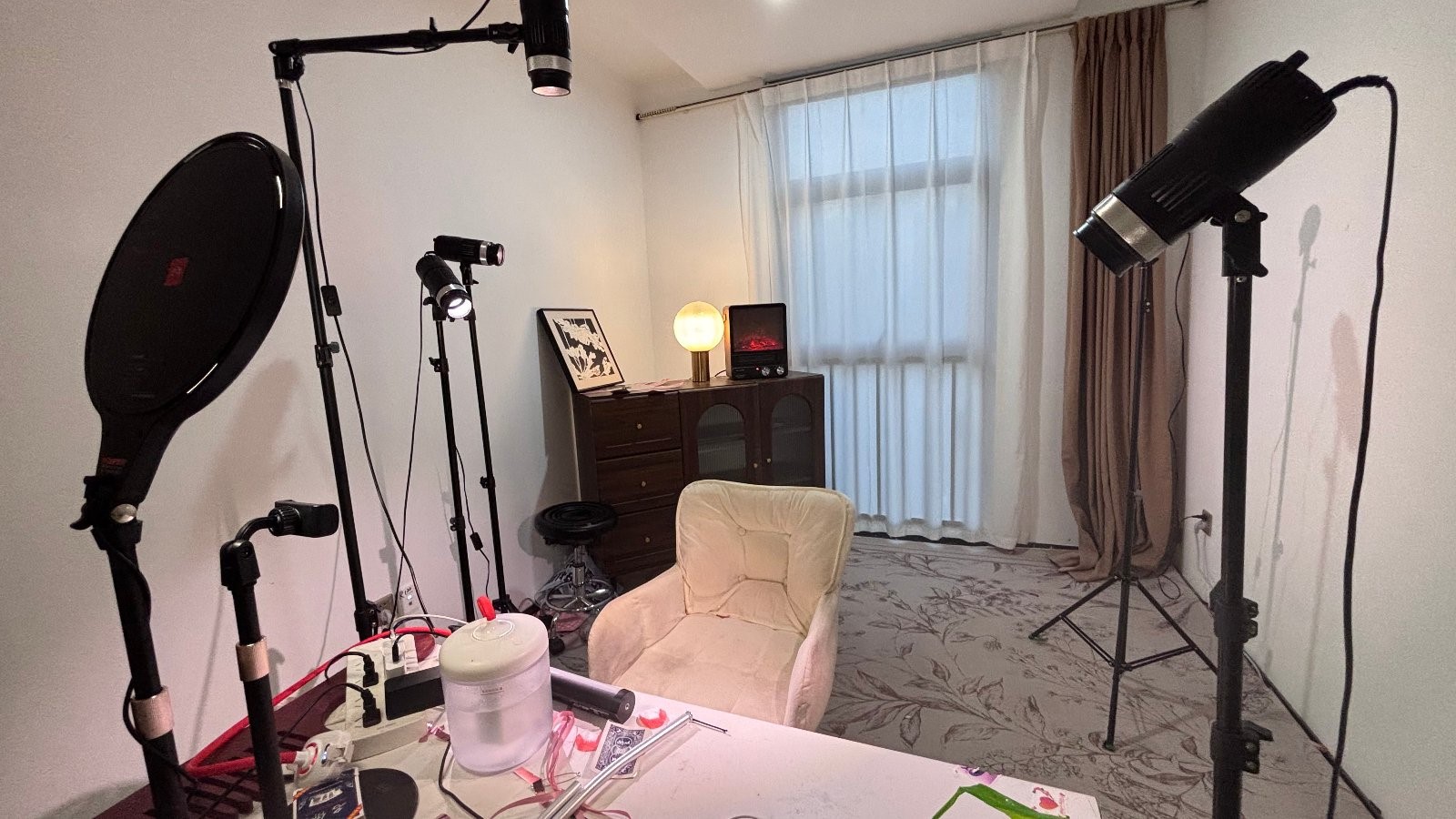 氛围娱乐直播间